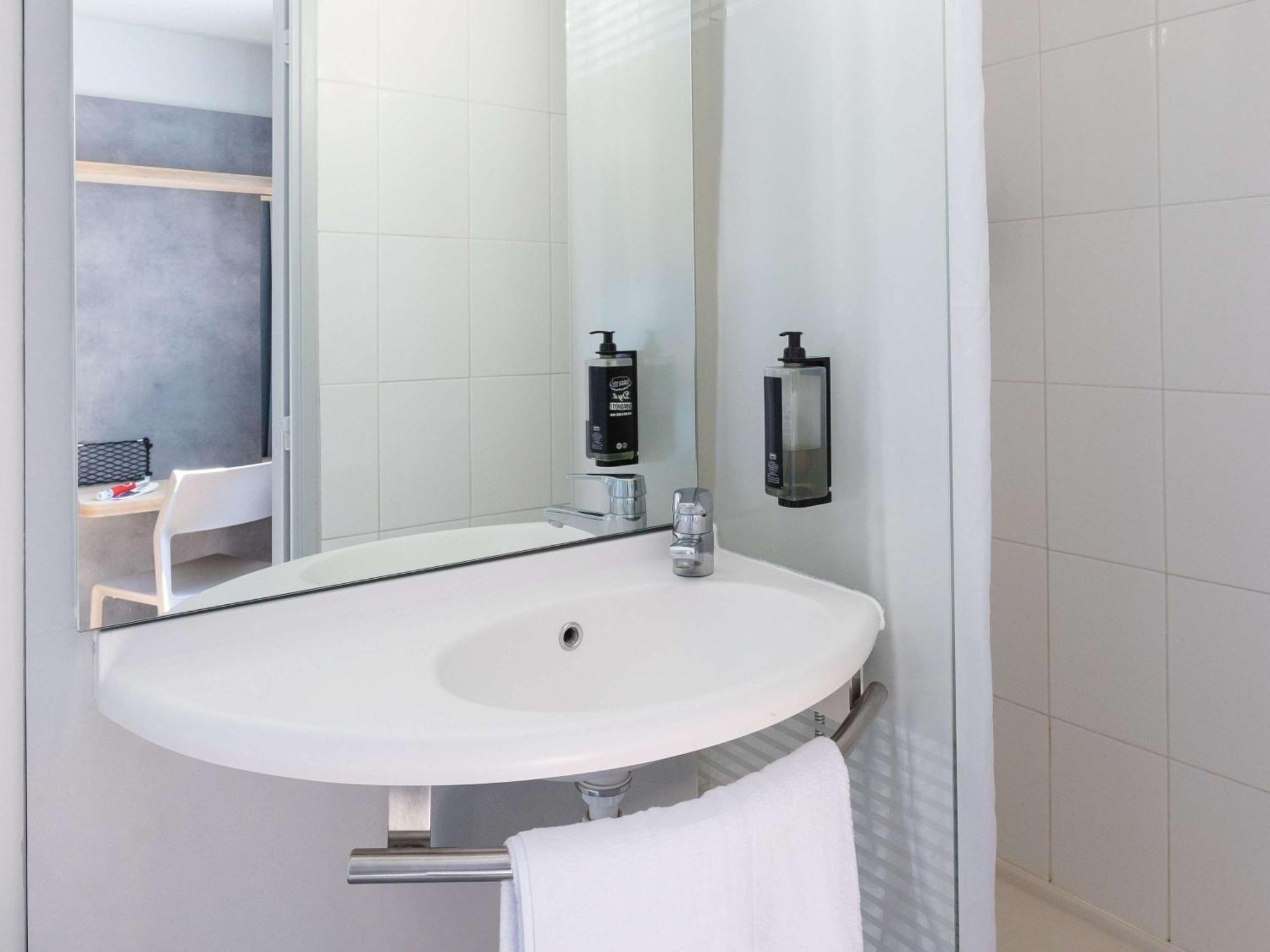 Ibis Budget Angouleme Centre Exterior photo